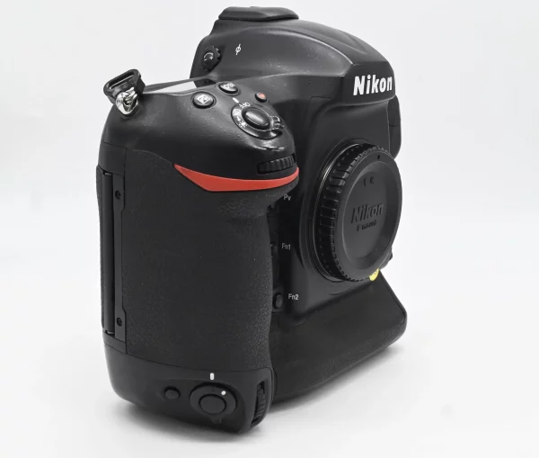 NIKON D5 DSLR Camera